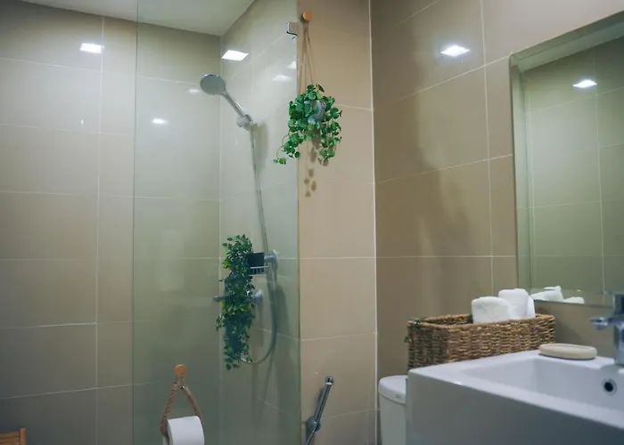 Aparthotel Upscale Stylish Near Bgc And View Of Venice Grand Canal Mall Manila