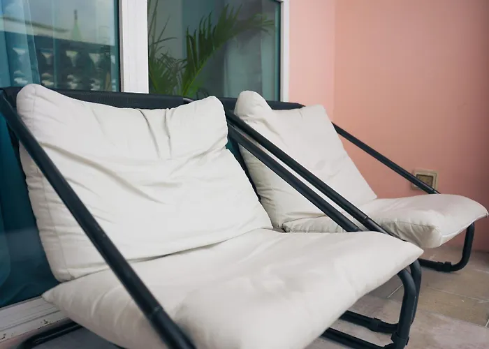 Upscale Stylish Near Bgc And View Of Venice Grand Canal Mall Aparthotel 4*