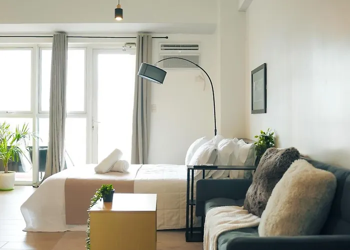 Upscale Stylish Near Bgc And View Of Venice Grand Canal Mall 4* Manila