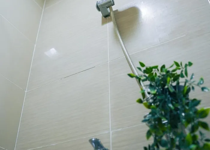 Aparthotel Upscale Stylish Near Bgc And View Of Venice Grand Canal Mall