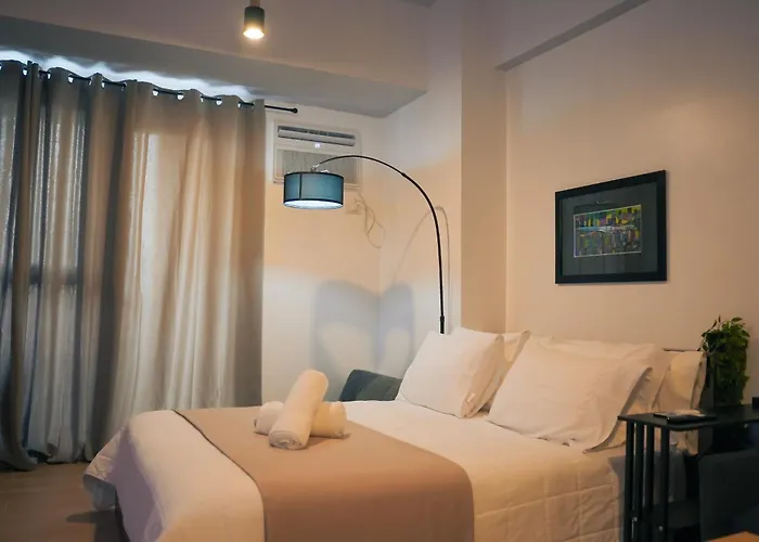 Upscale Stylish Near Bgc And View Of Venice Grand Canal Mall
